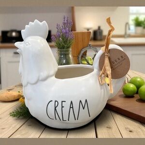 NEW Rae Dunn Ceramic Chicken ‘CREAM’ Pourer